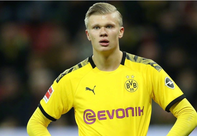 德转评年度最佳前锋：登贝莱、哈兰德、凯恩、姆巴佩入围（德转年度最佳前锋候选揭晓：登贝莱、哈兰德、凯恩、姆巴佩上榜）