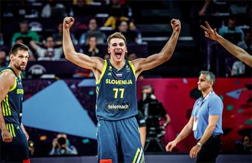 亚足联官方：国安因对阵河内公安比赛中的冲突被罚款5000美元（亚足联公告：国安因与河内公安比赛发生冲突被处以5000美元罚款）