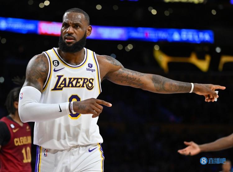 华子：SGA的左侧是麦丹&我要防右侧 最后他把球举到我面前了（华子复盘防SGA：左侧有麦丹我盯右路，结果他把球举到我面前）