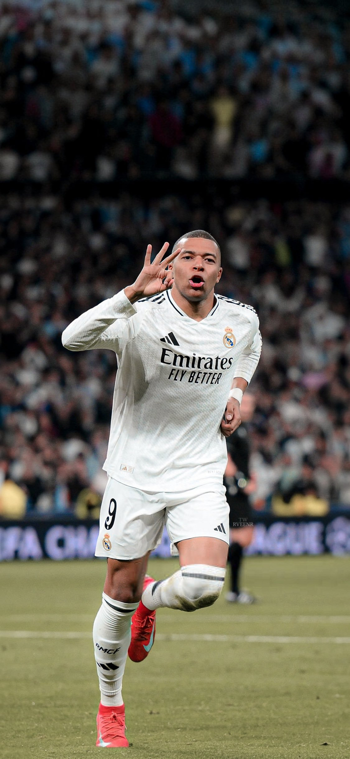 千年鱼腩要翻身！1转变6年首现 菜鸟中锋2特质胜过玻璃状元（昔日鱼腩迎逆袭！六年首现转机，菜鸟中锋两大特质胜过玻璃状元）