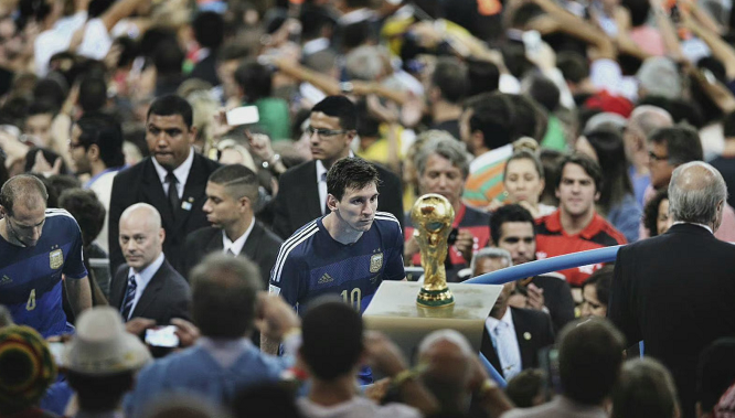 福克斯：球队具备反扑能力 卡斯尔哈珀的表现让我进攻打得更轻松（福克斯：球队有逆转实力，卡斯尔-哈珀的发挥让我进攻更轻松）