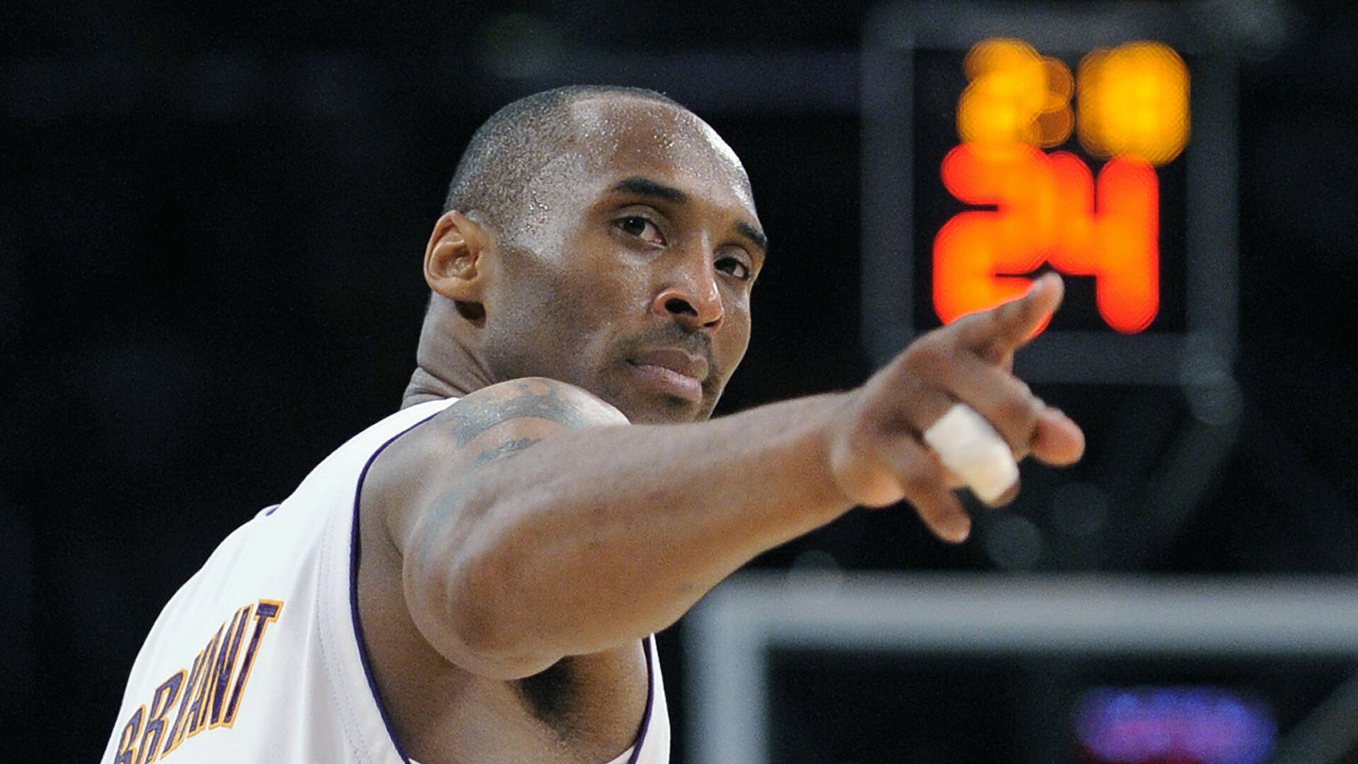 爵士更新伤情：马尔卡宁因生病缺席对阵雷霆的比赛（爵士伤病报告：马尔卡宁因病缺席战雷霆）