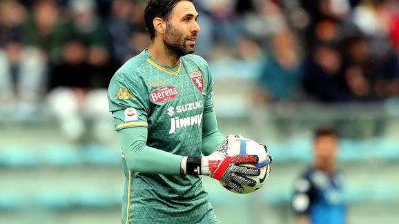 迪亚巴特成为本赛季半场贡献10分10板且100%命中率首人（迪亚巴特成本季首位半场砍下10分10板并保持100%命中率的球员）