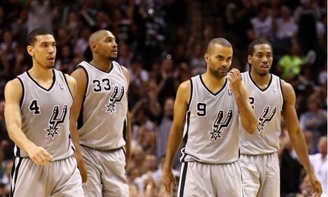 谢文能晒与妻子参观伯纳乌照片：再一次回来有了不一样的感觉（谢文能携妻重游伯纳乌晒照：再回此地感受已不同）