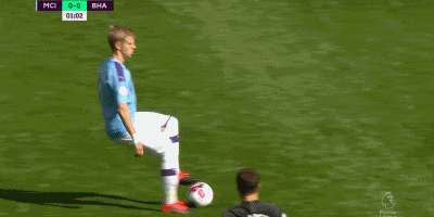 荷兰队攻势凌厉（荷兰队火力全开）