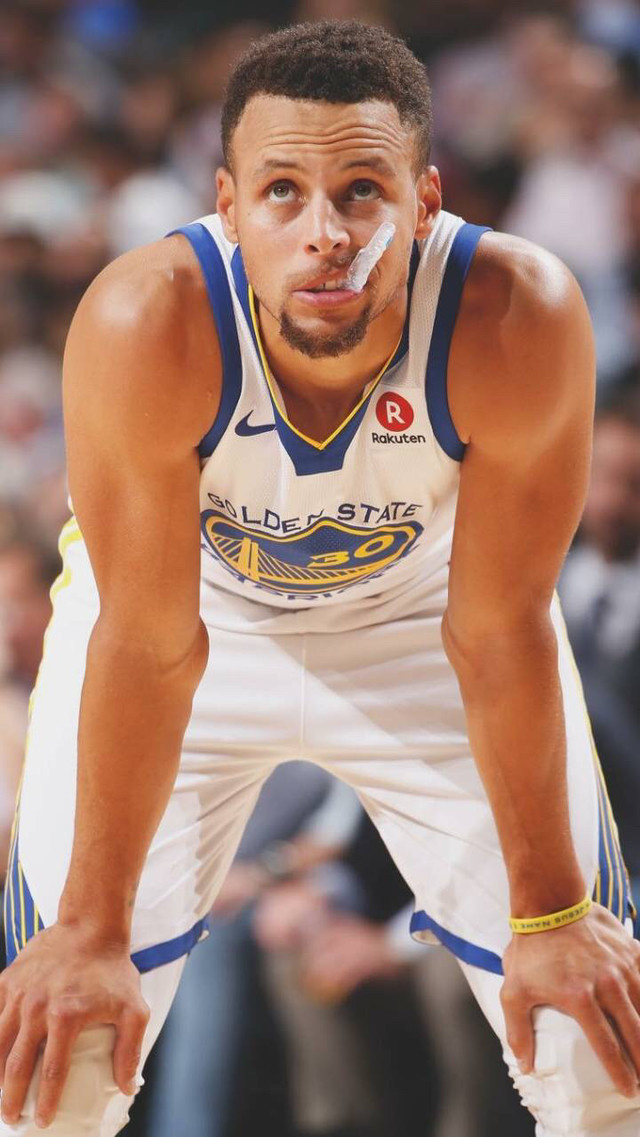 意媒：邓弗里斯的伤势不必过多担忧，预计可出战米兰德比（意媒：邓弗里斯伤情无大碍，有望出战米兰德比）