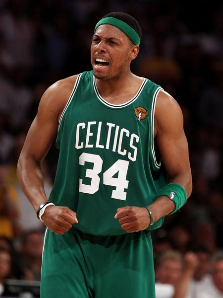 拜仁莱万多夫斯基连续两场进球（莱万为拜仁连场破门）