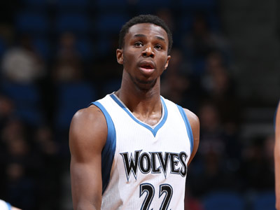 篮球CBA球员连续三场得分上双（CBA球员连砍三场两位数得分）