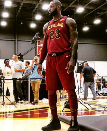 科瓦奇：施洛特贝克生病卧床，不确定是否会错过对曼城的比赛（科瓦奇：施洛特贝克病倒，出战曼城成疑）