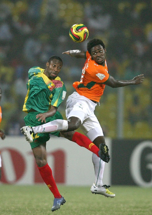 彼得森因腿部不适缺席比赛 2026年状元秀之争再起波澜（彼得森因腿伤缺阵，2026年状元之争再添变数）