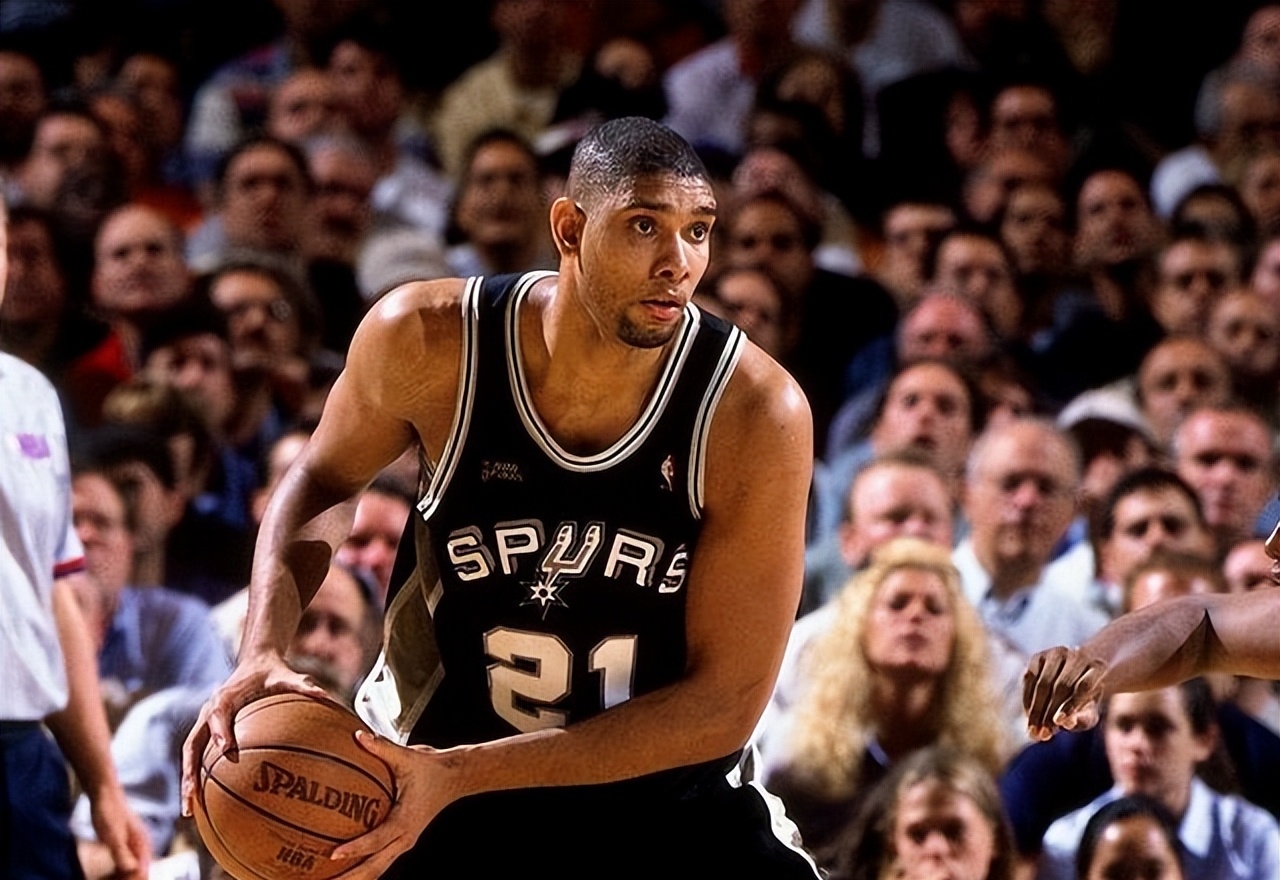 34岁阿联酋国脚奥马尔宣布退役，曾斩获亚洲足球先生（34岁阿联酋球星奥马尔宣布挂靴，曾荣膺亚洲足球先生）