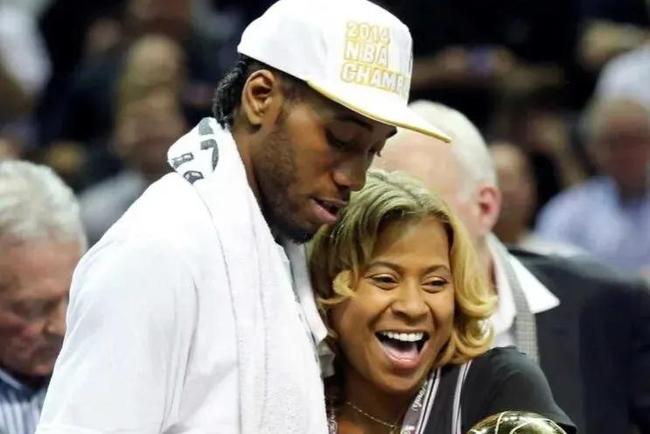 每体：巴萨内部对亚马尔每次客场都成为“头号公敌”感到担忧（每体：巴萨内部担忧亚马尔在客场场场沦为众矢之的）