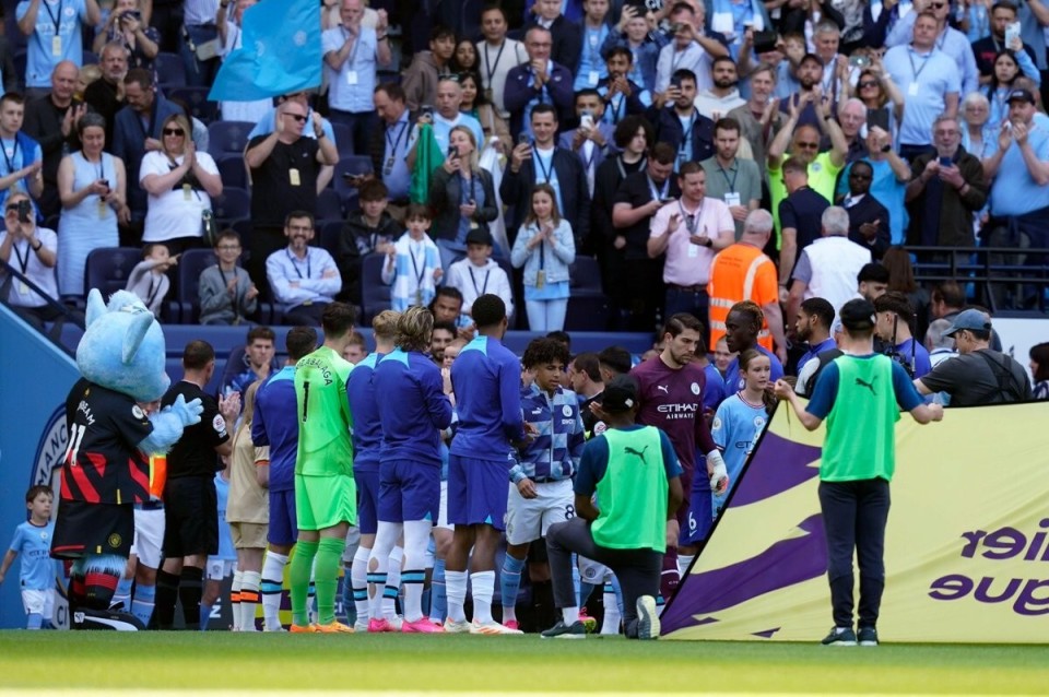 德转预热戴维身价：最高4500万欧不变，最低下跌至3000万欧（德转预热戴维估值：上限仍为4500万欧，下限降至3000万欧）