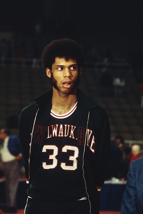 字母哥申请交易背后原因探讨（字母哥寻求交易的原因解析）